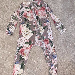 Super soft Posh Peanut onesie (3-6 months)